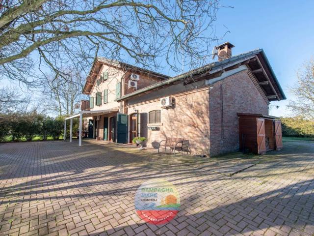 Villa Indipendente in vendita a Unione Terre e Fiumi, Copparo