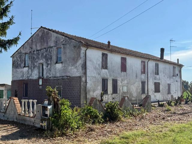 Villa Indipendente in vendita a Unione Terre e Fiumi, Copparo