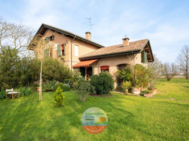 Villa Indipendente in vendita a Unione Terre e Fiumi, Copparo