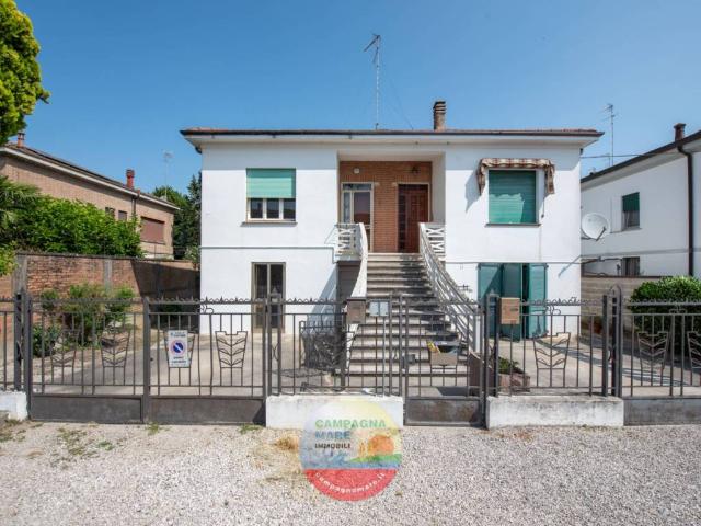 Villa Indipendente in vendita a Unione Terre e Fiumi, Copparo