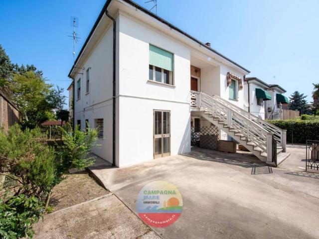 Villa Indipendente in vendita a Unione Terre e Fiumi, Copparo