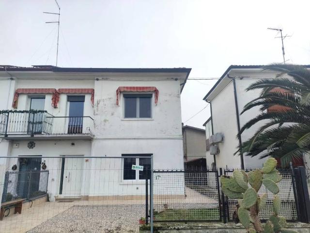 Villa Indipendente in vendita a Unione Terre e Fiumi, Copparo