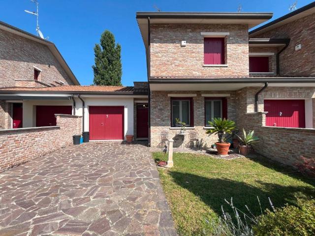 Villa Indipendente in vendita a Ca' Bianca, Copparo
