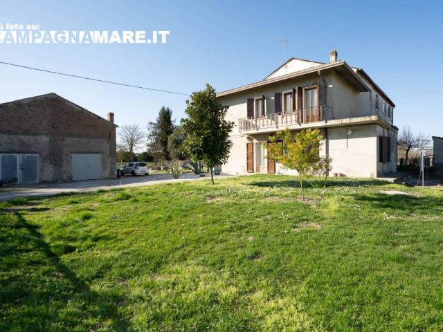Villa Indipendente in vendita a Unione Terre e Fiumi, Copparo