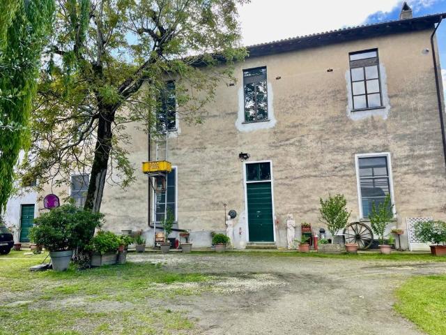 Villa Indipendente in vendita a Corana, Lombardia