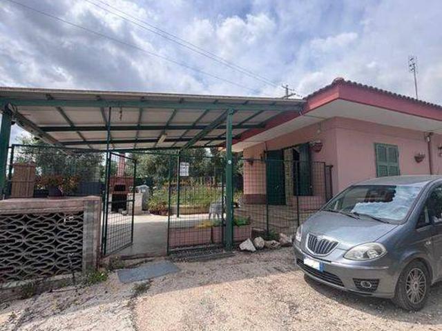 Villa Indipendente in vendita a Corato, Bari