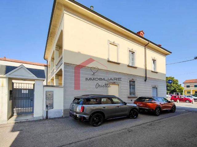 Villa Indipendente in vendita a Corbetta, Lombardia