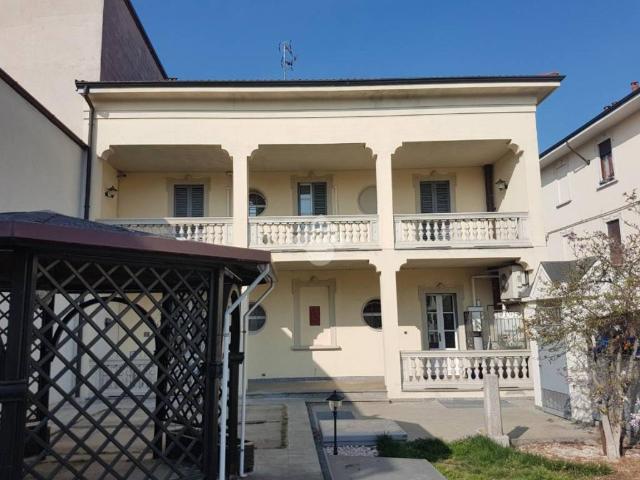 Villa Indipendente in vendita a Corbetta, Lombardia
