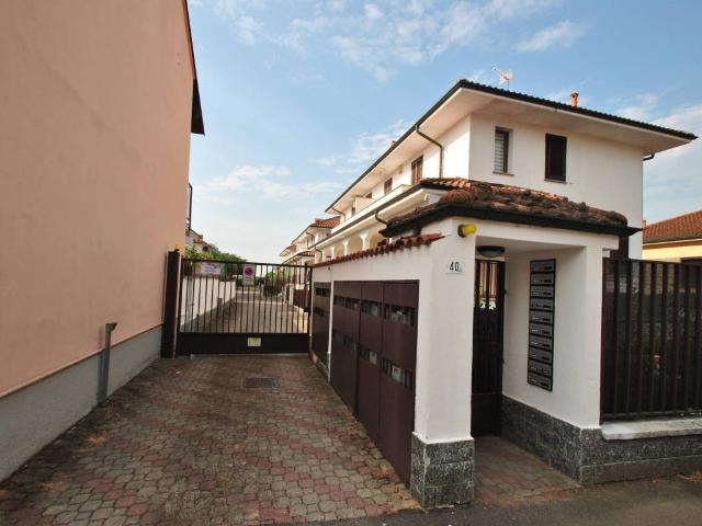 Villa Indipendente in vendita a Castellazzo de' Stampi, Corbetta