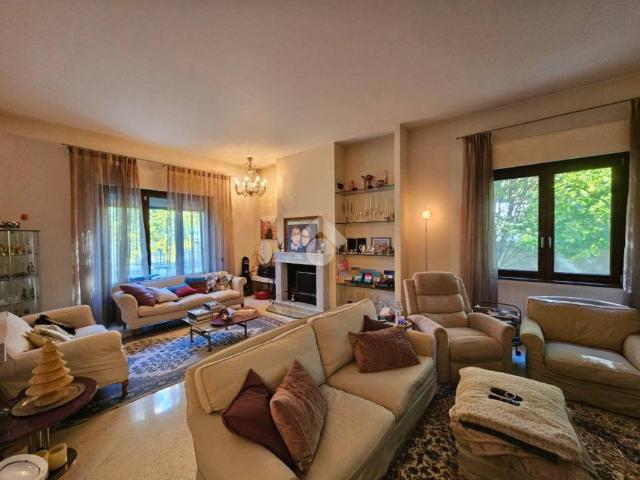 Villa Indipendente in vendita a Corbetta, Lombardia