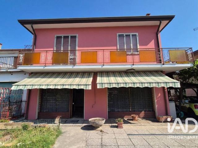 Villa Indipendente in vendita a Sagrati, Corbola