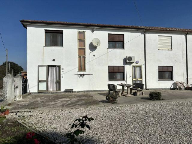 Villa Indipendente in vendita a Corbola, Veneto