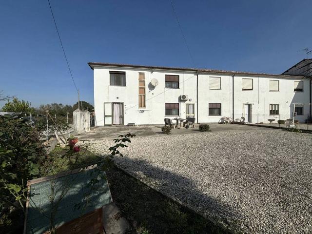 Villa Indipendente in vendita a Corbola, Rovigo