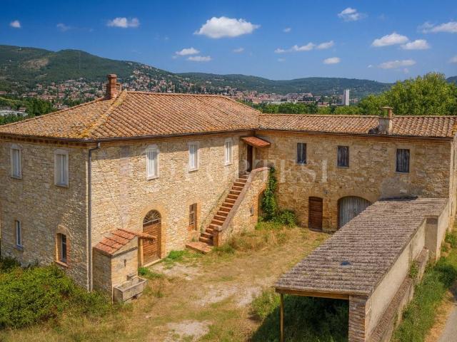 Villa Indipendente in vendita a Corciano, Umbria