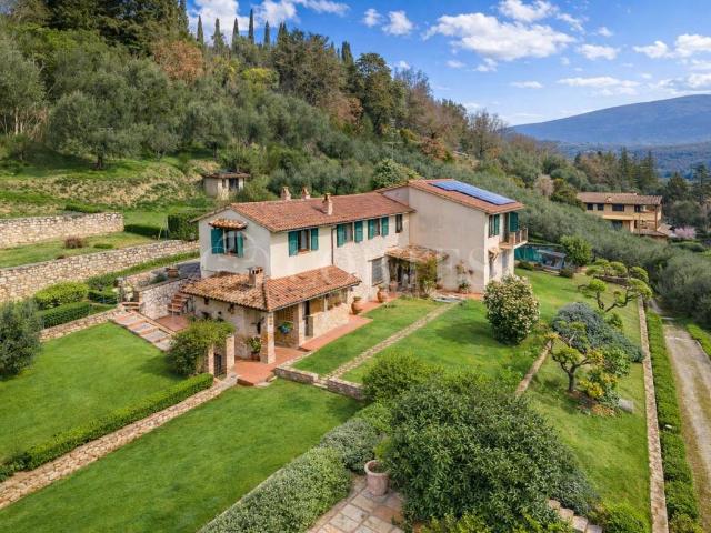 Villa Indipendente in vendita a Corciano, Umbria