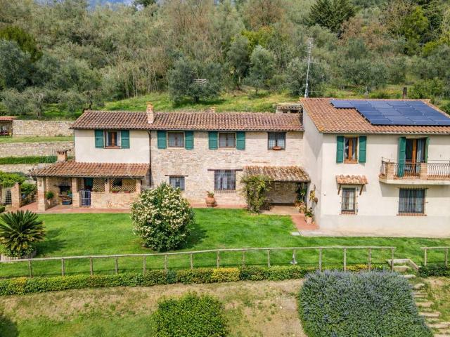 Villa Indipendente in vendita a Corciano, Umbria