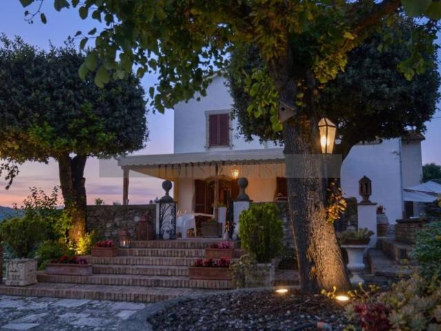 Villa Indipendente in vendita a Corciano, Umbria