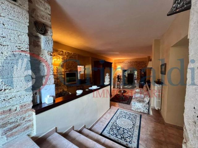 Villa Indipendente in vendita a Chiugiana, Corciano