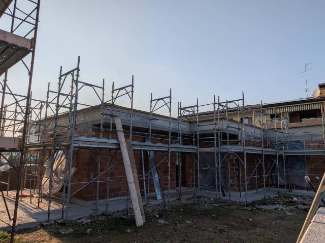 Villa Indipendente in vendita a Romans, Cordenons