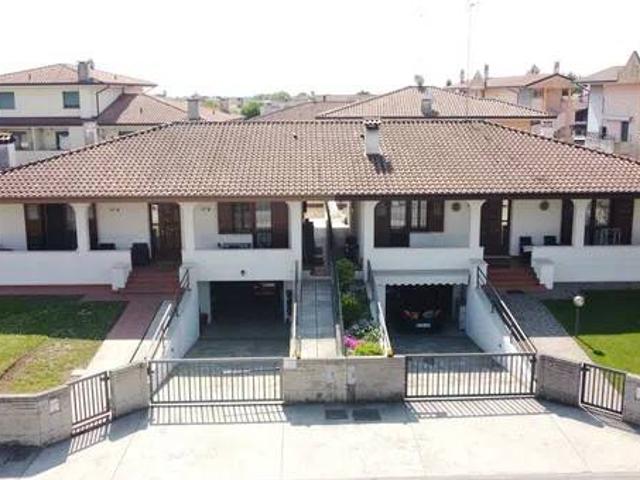 Villa Indipendente in vendita a Romans, Cordenons