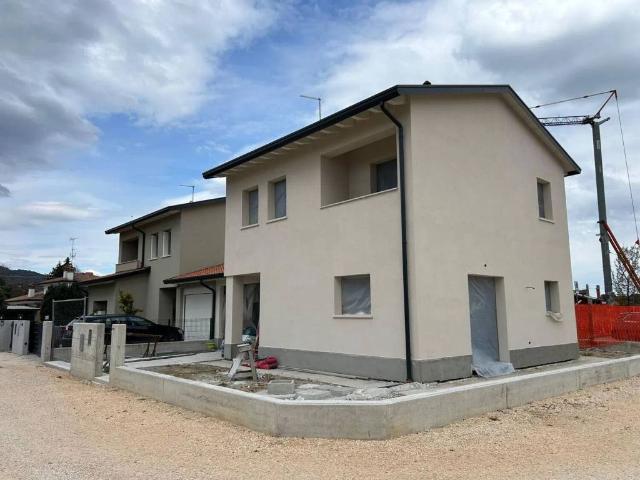 Villa Indipendente in vendita a Godega Sant'urbano, Veneto
