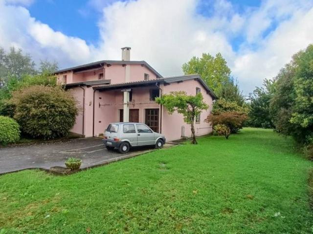 Villa Indipendente in vendita a Gruaro, Veneto