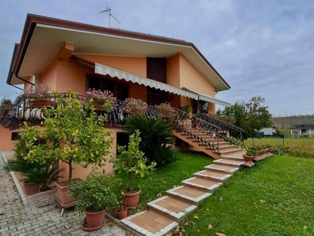 Villa Indipendente in vendita a Cordovado, Friuli-Venezia Giulia