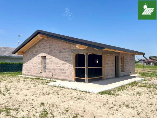 Villa Indipendente in vendita a Cordovado, Friuli-Venezia Giulia