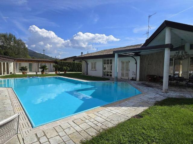 Villa Indipendente in vendita a Unione dei comuni Media Valle del Serchio, Coreglia Antelminelli