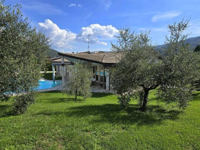Villa Indipendente in vendita a Unione dei comuni Media Valle del Serchio, Coreglia Antelminelli