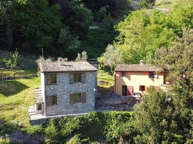 Villa Indipendente in vendita a Unione dei comuni Media Valle del Serchio, Coreglia Antelminelli