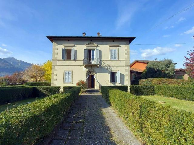 Villa Indipendente in vendita a Unione dei comuni Media Valle del Serchio, Coreglia Antelminelli