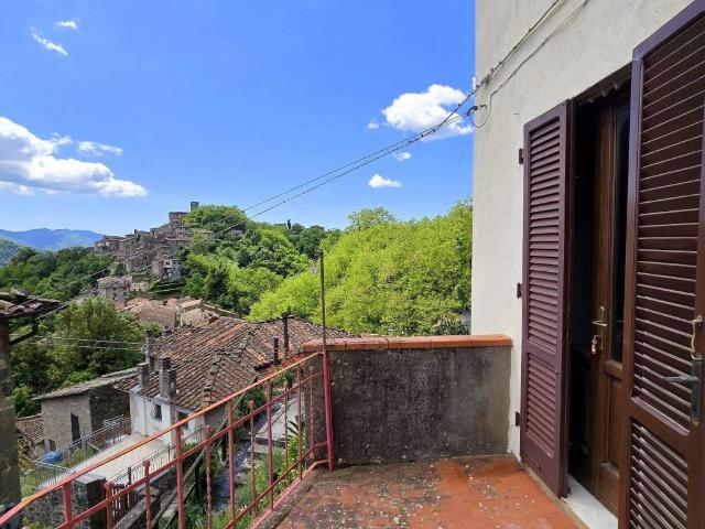 Villa Indipendente in vendita a Unione dei comuni Media Valle del Serchio, Coreglia Antelminelli