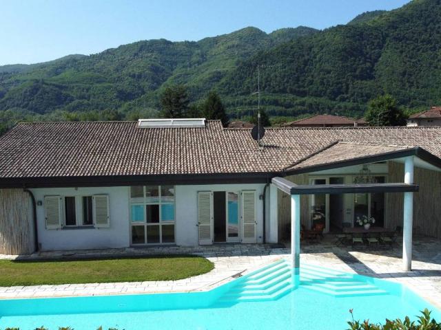 Villa Indipendente in vendita a Unione dei comuni Media Valle del Serchio, Coreglia Antelminelli