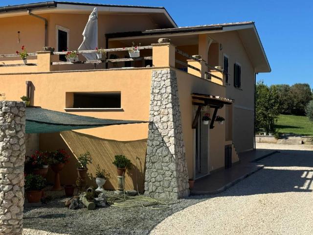Villa Indipendente in vendita a Cori, Lazio