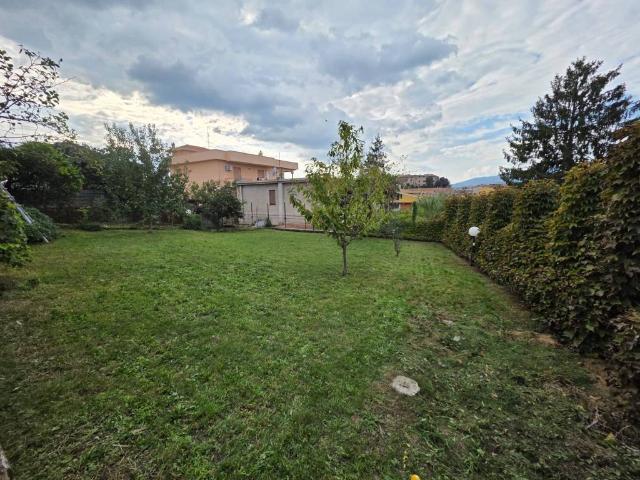Villa Indipendente in vendita a Cori, Lazio