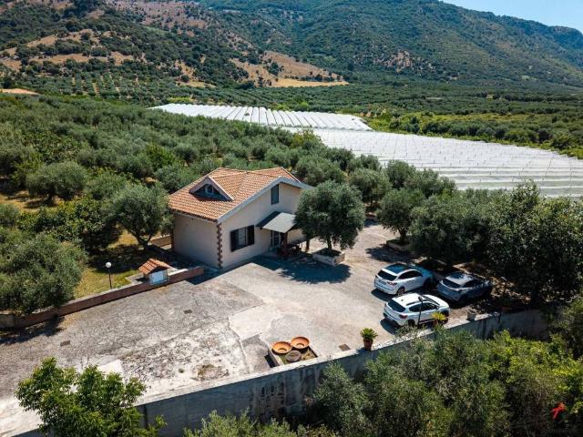Villa Indipendente in vendita a Cori, Lazio