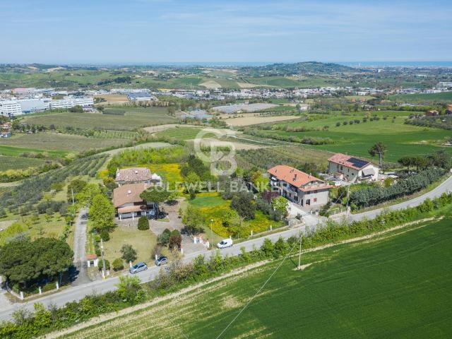 Villa Indipendente in vendita a Coriano, Reggio Emilia