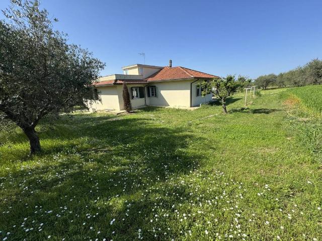 Villa Indipendente in vendita a Coriano, Reggio Emilia