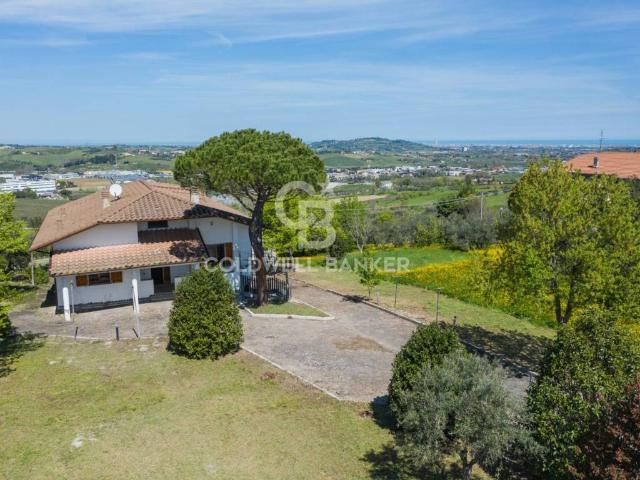 Villa Indipendente in vendita a Coriano, Reggio Emilia