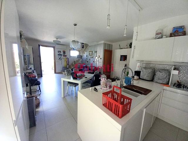 Villa Indipendente in vendita a Coriano, Reggio Emilia