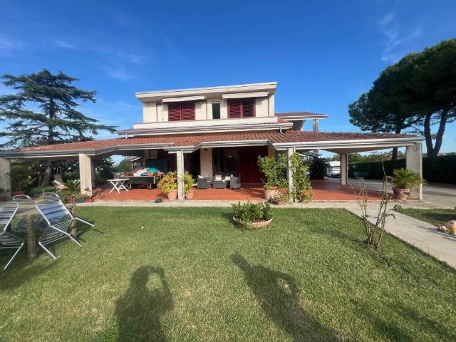 Villa Indipendente in vendita a Coriano, Reggio Emilia