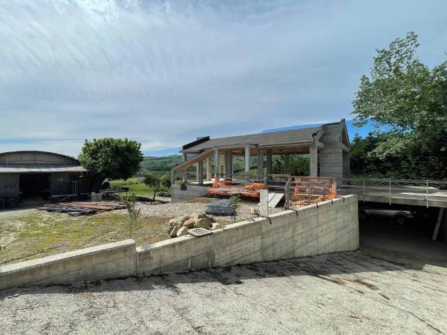 Villa Indipendente in vendita a Montescudo-Monte Colombo, Coriano