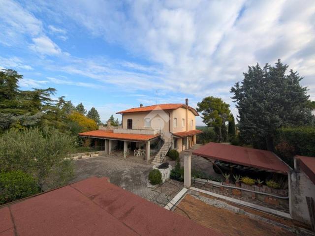 Villa Indipendente in vendita a Coriano, Reggio Emilia