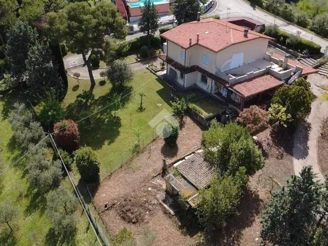 Villa Indipendente in vendita a Coriano, Reggio Emilia