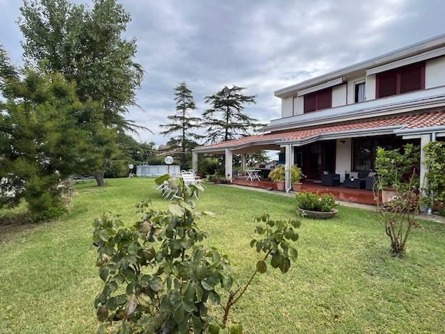 Villa Indipendente in vendita a Coriano, Reggio Emilia