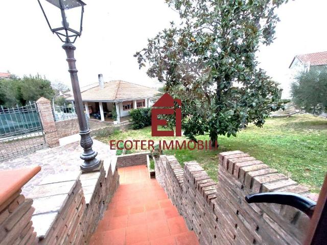 Villa Indipendente in vendita a Coriano, Reggio Emilia