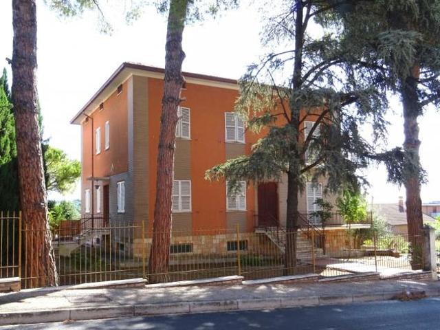 Villa Indipendente in vendita a Corinaldo, Ancona