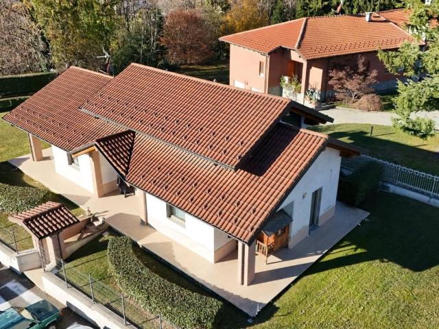 Villa Indipendente in vendita a Unione Montana di Comuni delle Valli di Lanzo, Ceronda e Casternone, Piemonte