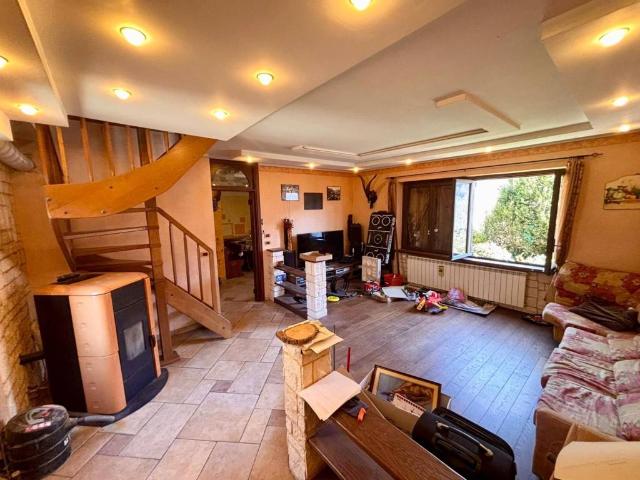 Villa Indipendente in vendita a Unione Montana di Comuni delle Valli di Lanzo, Ceronda e Casternone, Piemonte